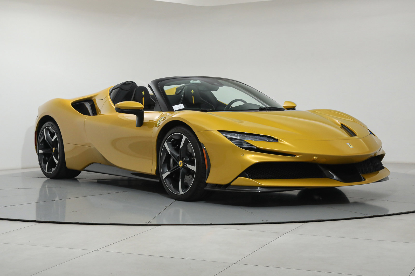 2022 Ferrari SF90 Spider, 13/20