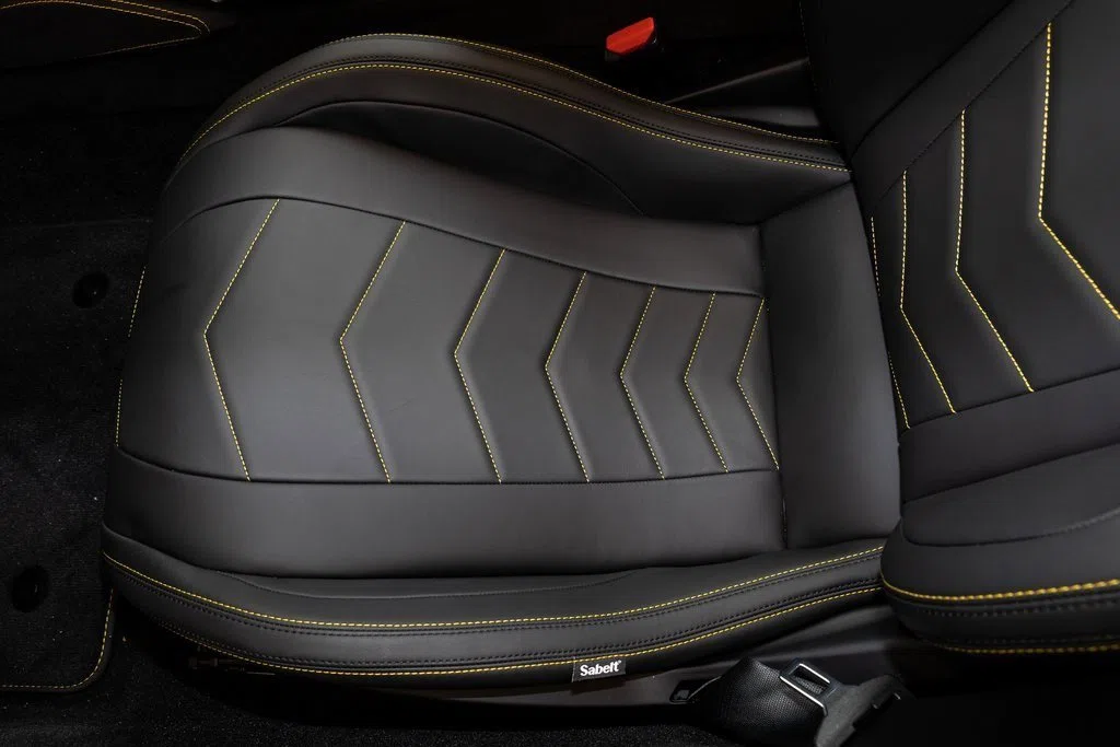2023 Maserati MC20 Cielo interior, seats