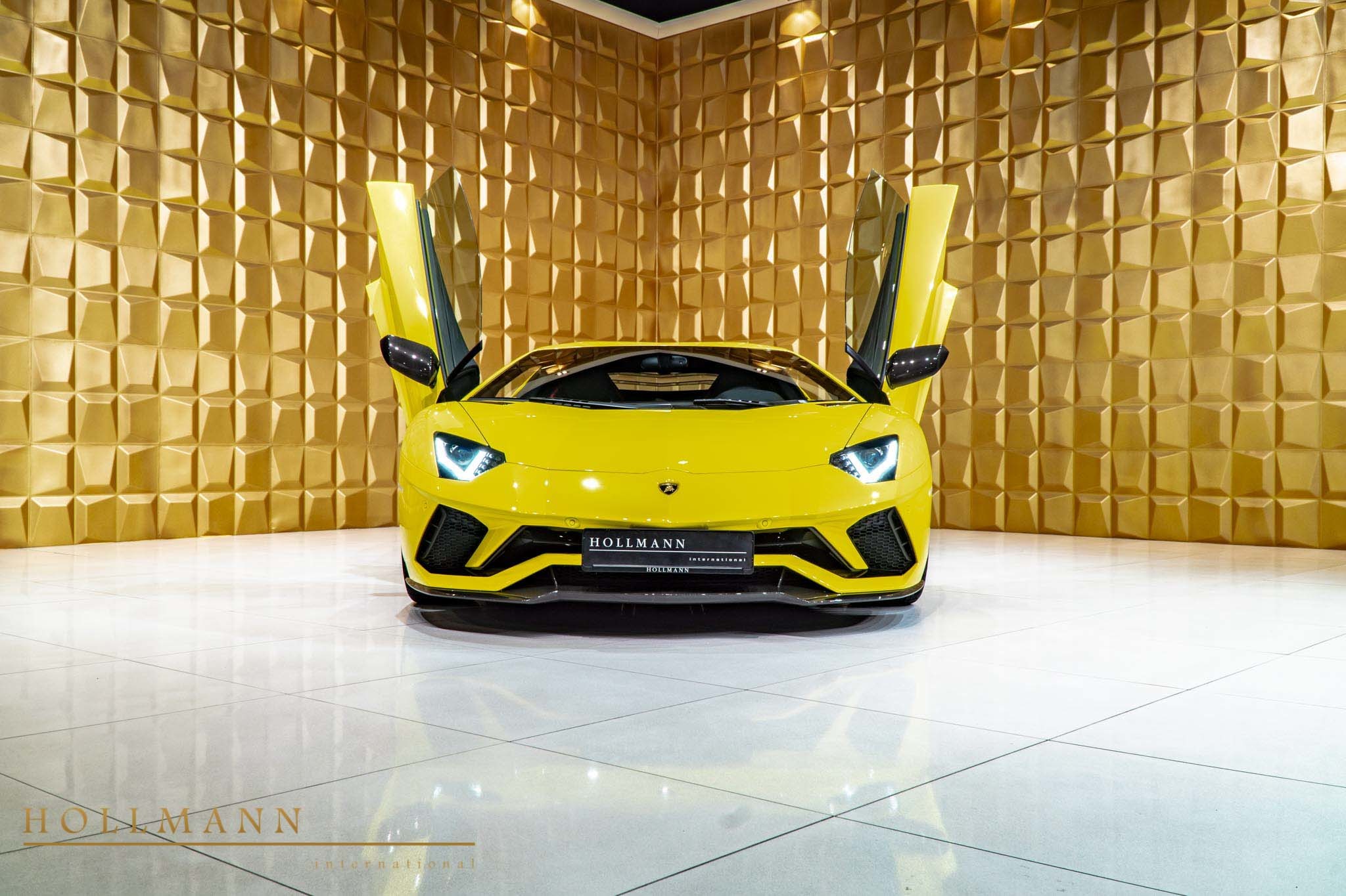 2018 Lamborghini Aventador S Coupe, 2/20