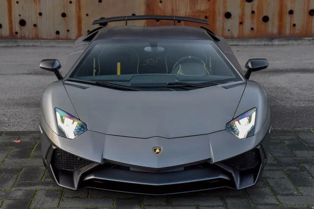 2017 Lamborghini Aventador SV LP750-4