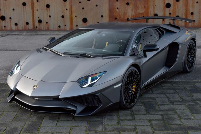 2017 Lamborghini Aventador SV LP750-4, 2/20