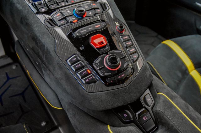 2017 Lamborghini Aventador SV LP750-4, 19/20