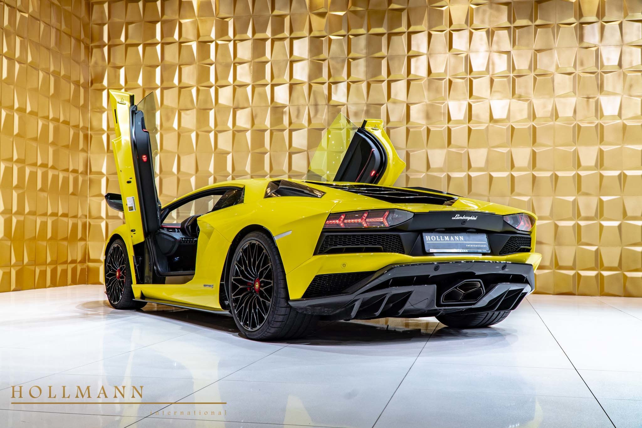 2018 Lamborghini Aventador S Coupe, 12/20