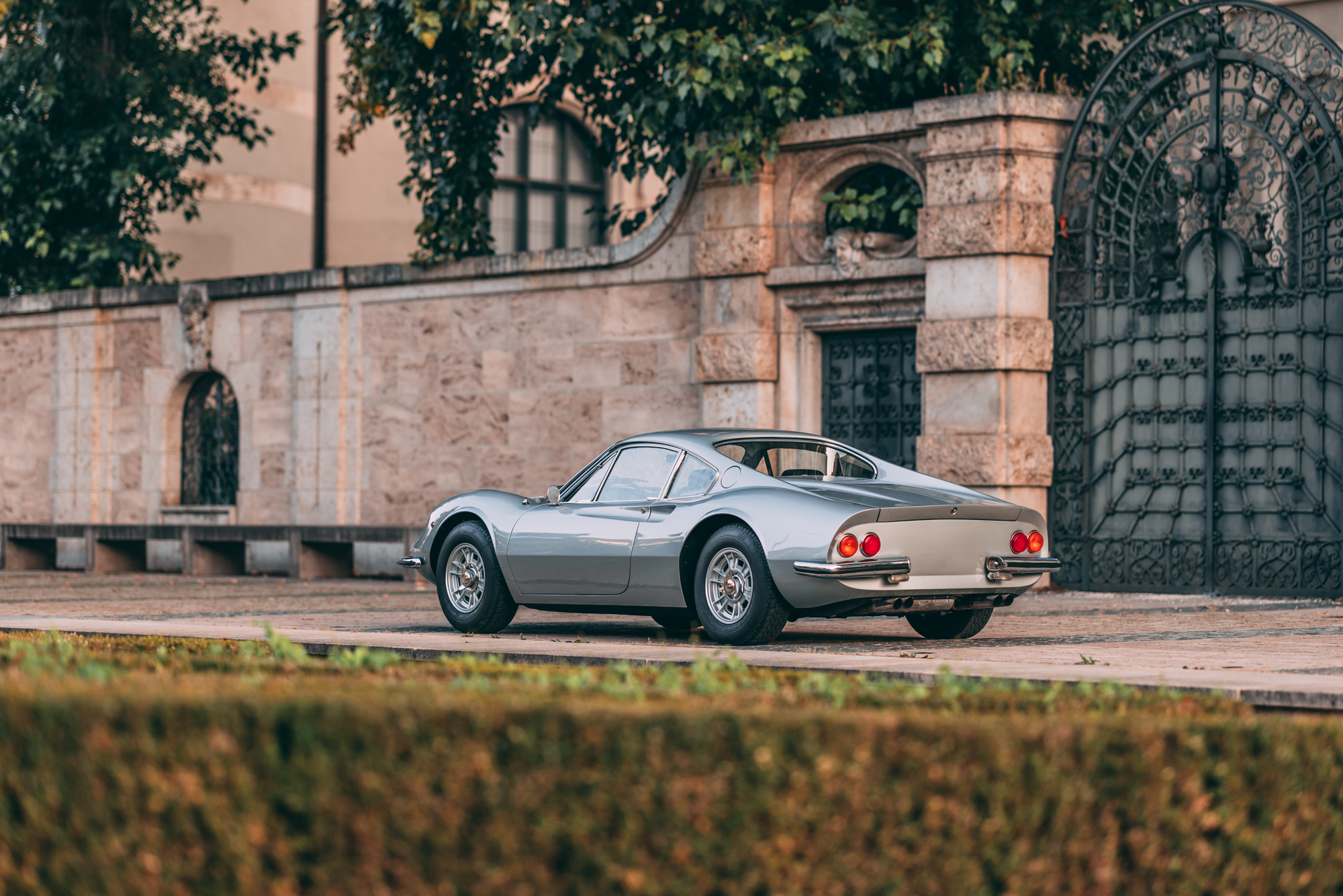 1970 Ferrari Dino 246 L-Series, 2/6