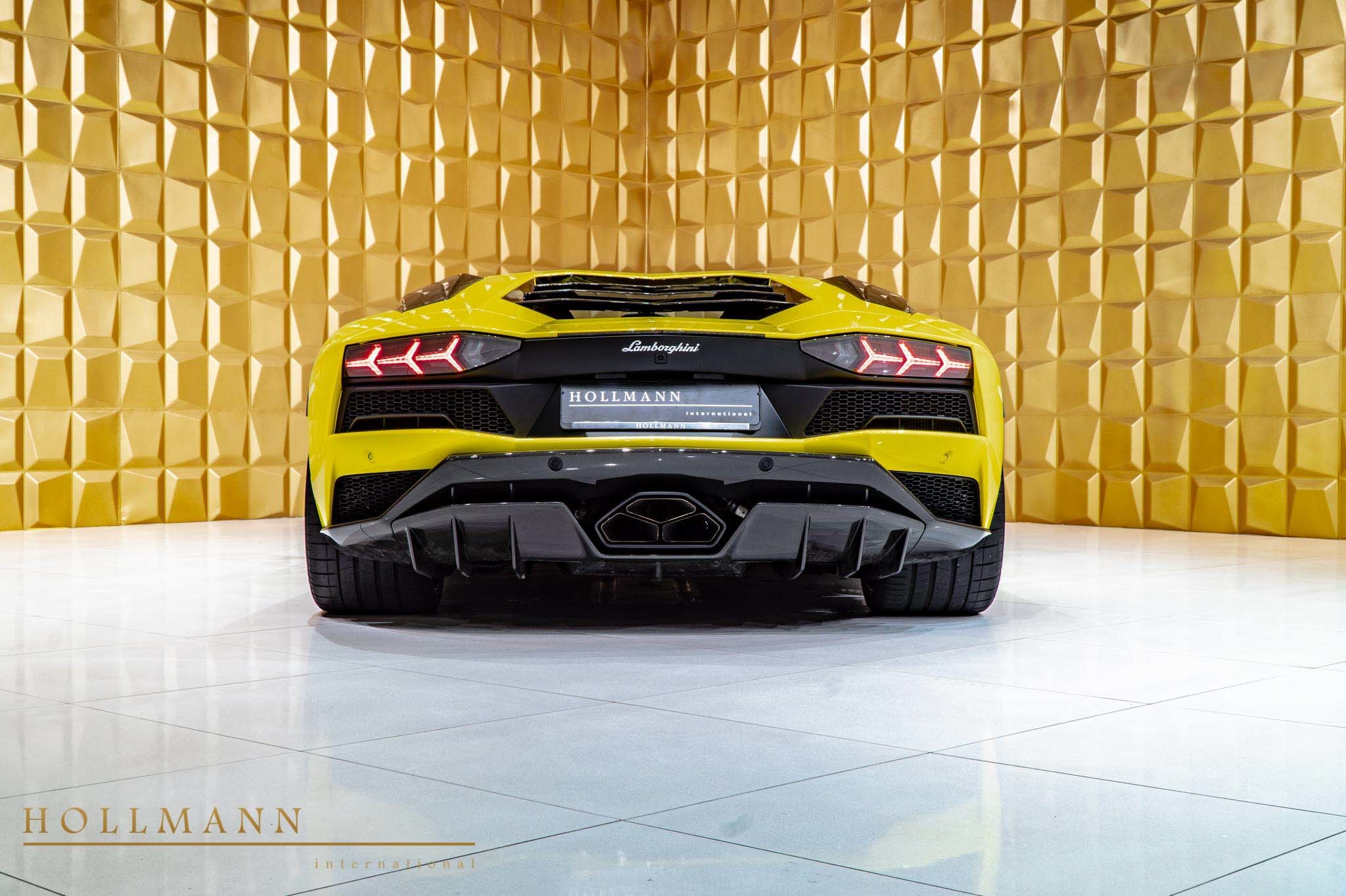 2018 Lamborghini Aventador S Coupe, 19/20