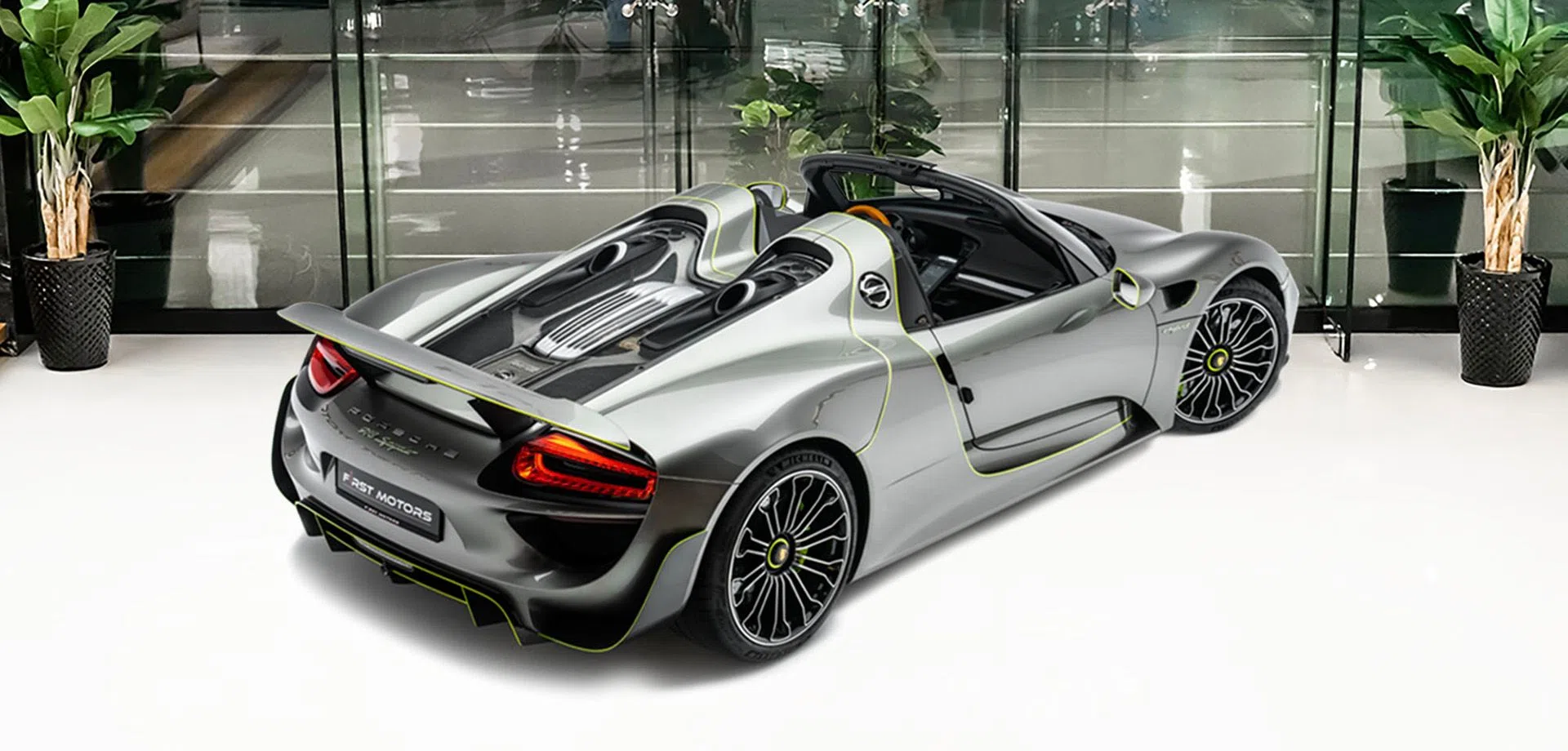 2015 Porsche 918 Spyder Pack Weissach