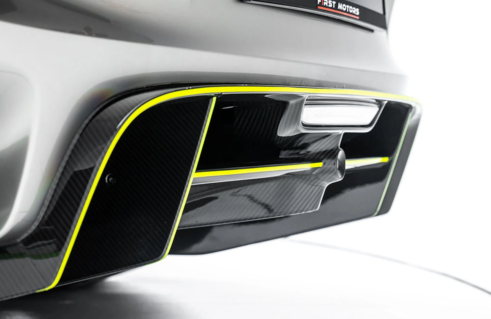 2015 Porsche 918 Spyder Pack Weissach for sale, exterior