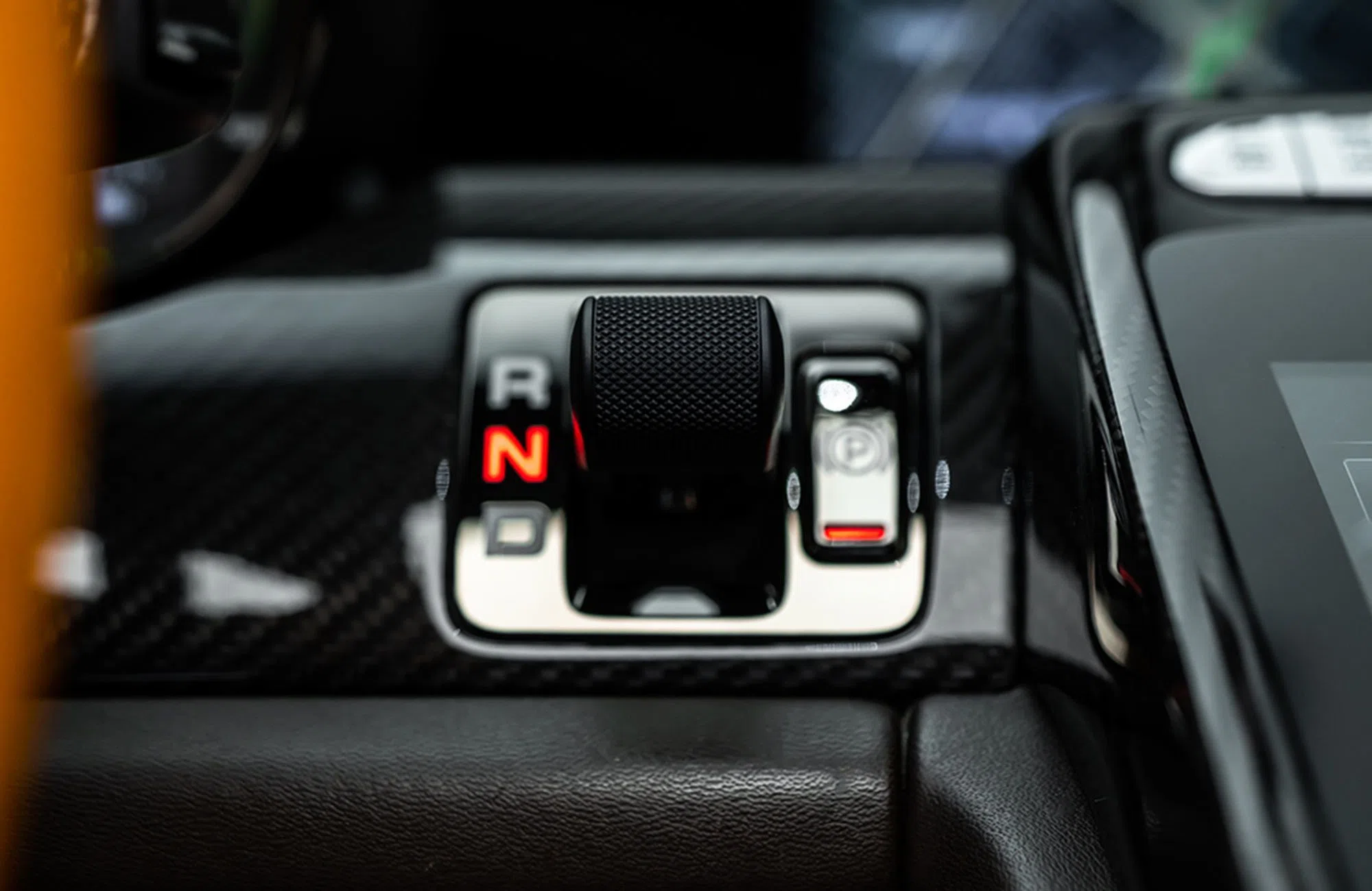 2015 Porsche 918 Spyder Pack Weissach interior, center console