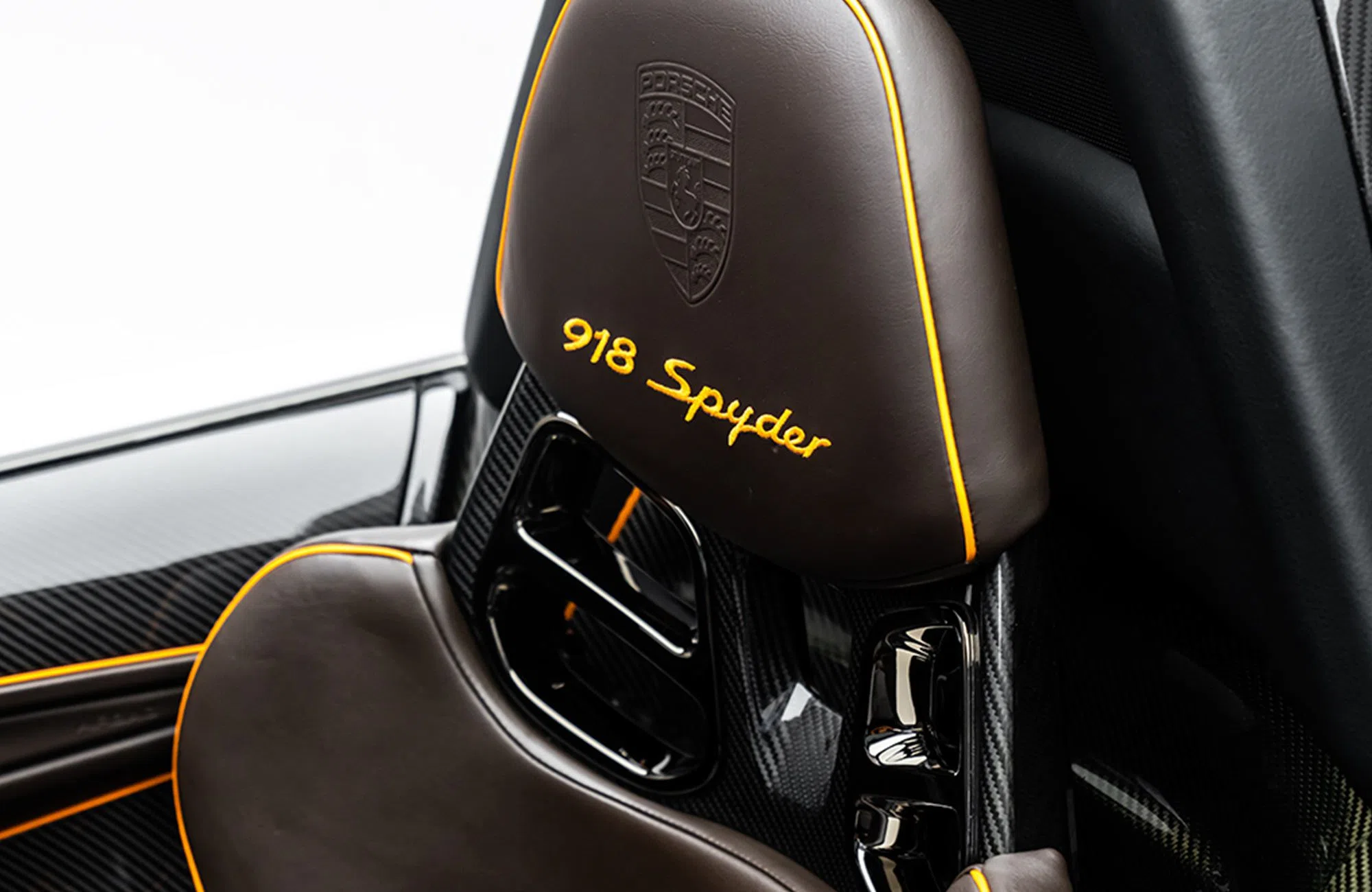 2015 Porsche 918 Spyder Pack Weissach interior
