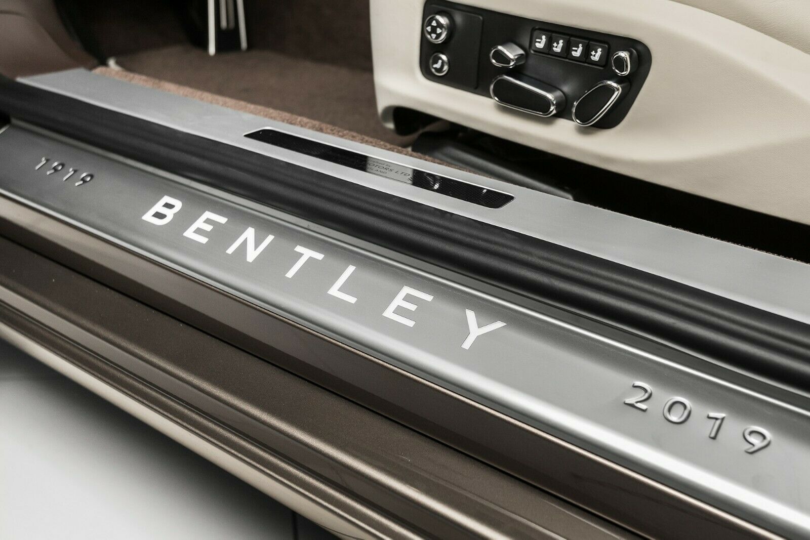 2019 Bentley Continental GTC W12, 15/15