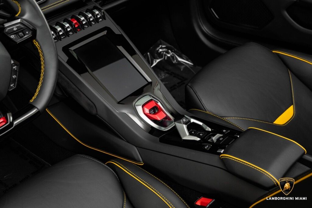 2020 Lamborghini Huracán EVO Spyder, 19/20