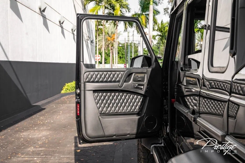 2015 Mercedes-AMG G 63 6x6 interior, door panel