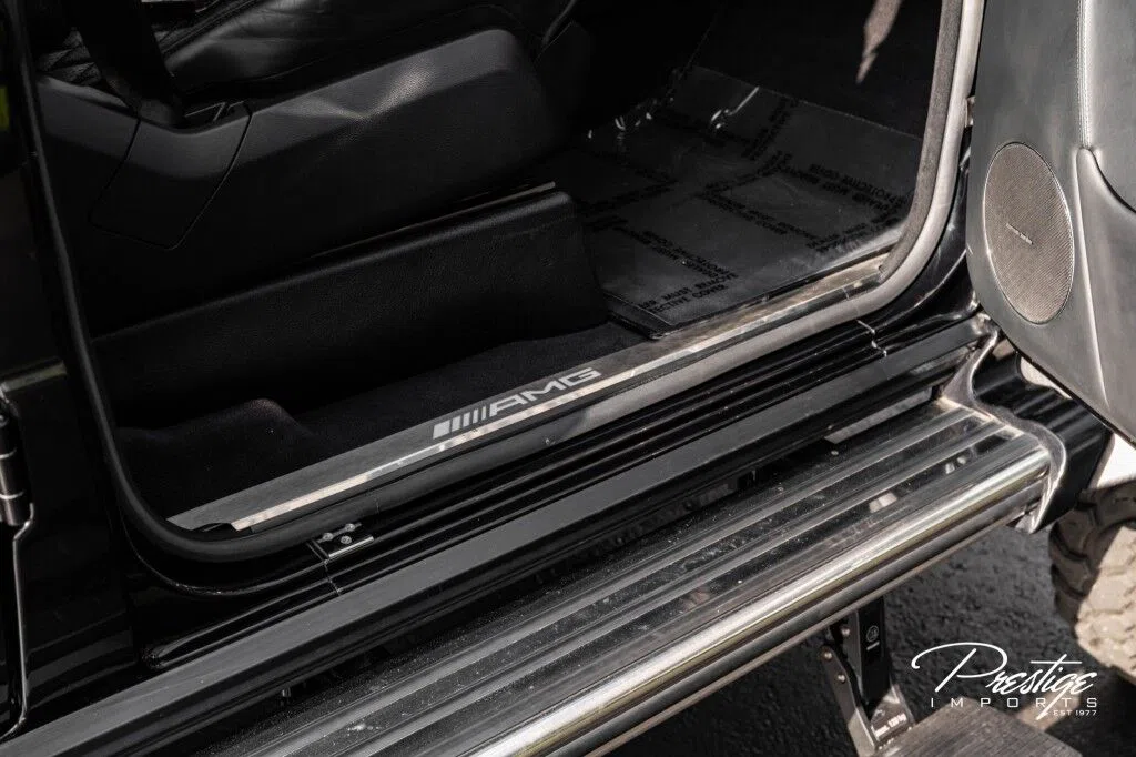 2015 Mercedes-AMG G 63 6x6 interior, door sill