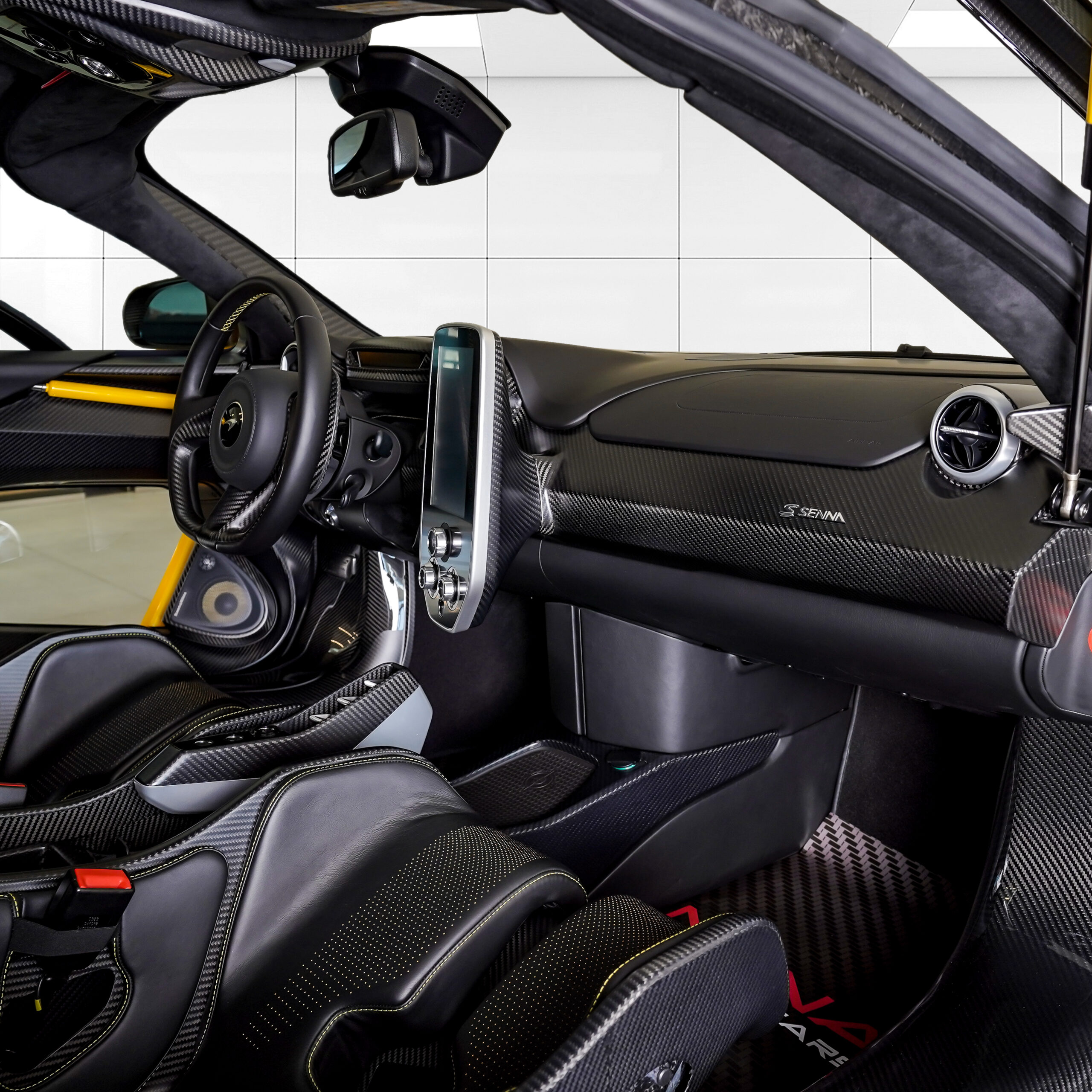 2019 McLaren Senna, 17/18