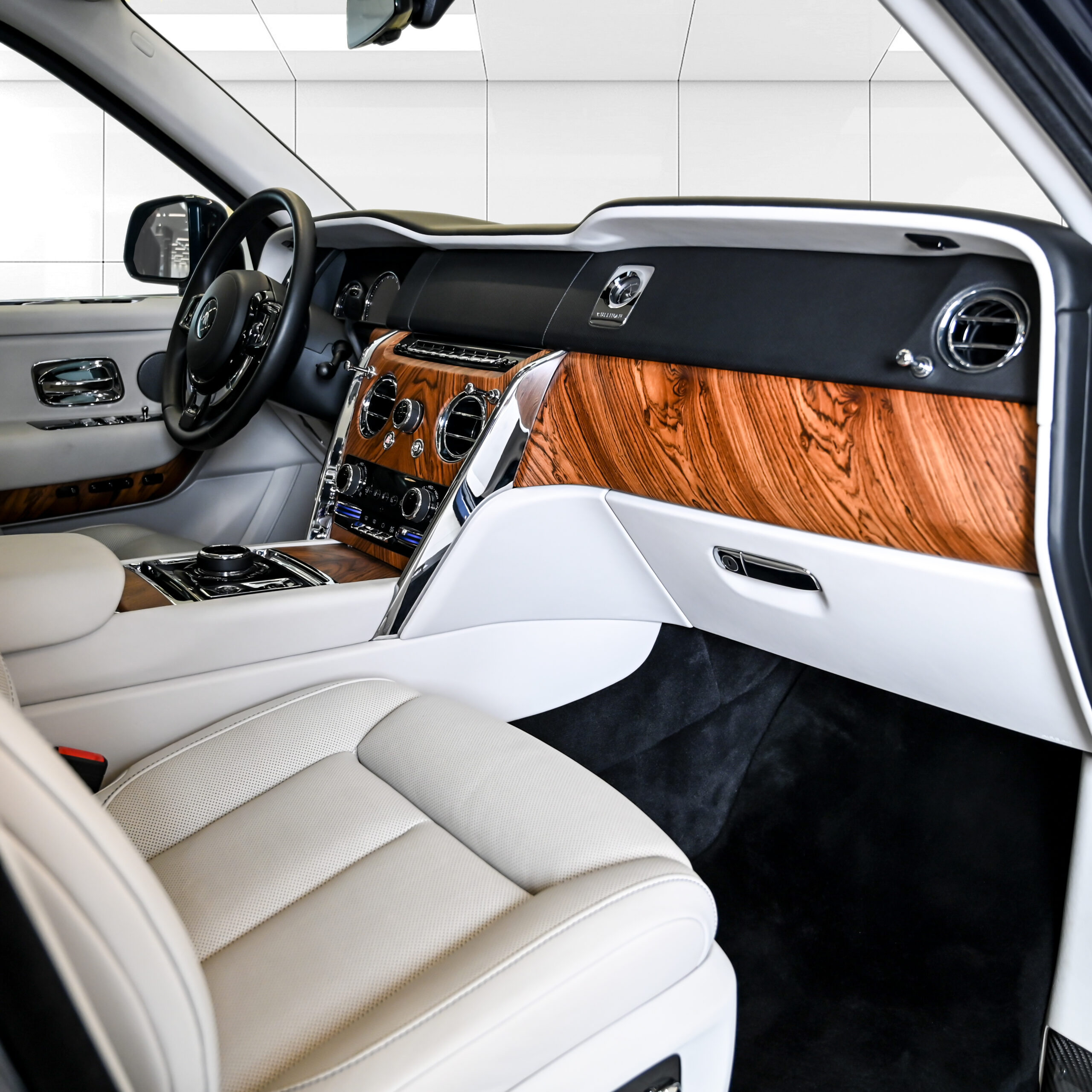 2020 Mansory Cullinan, 10/12
