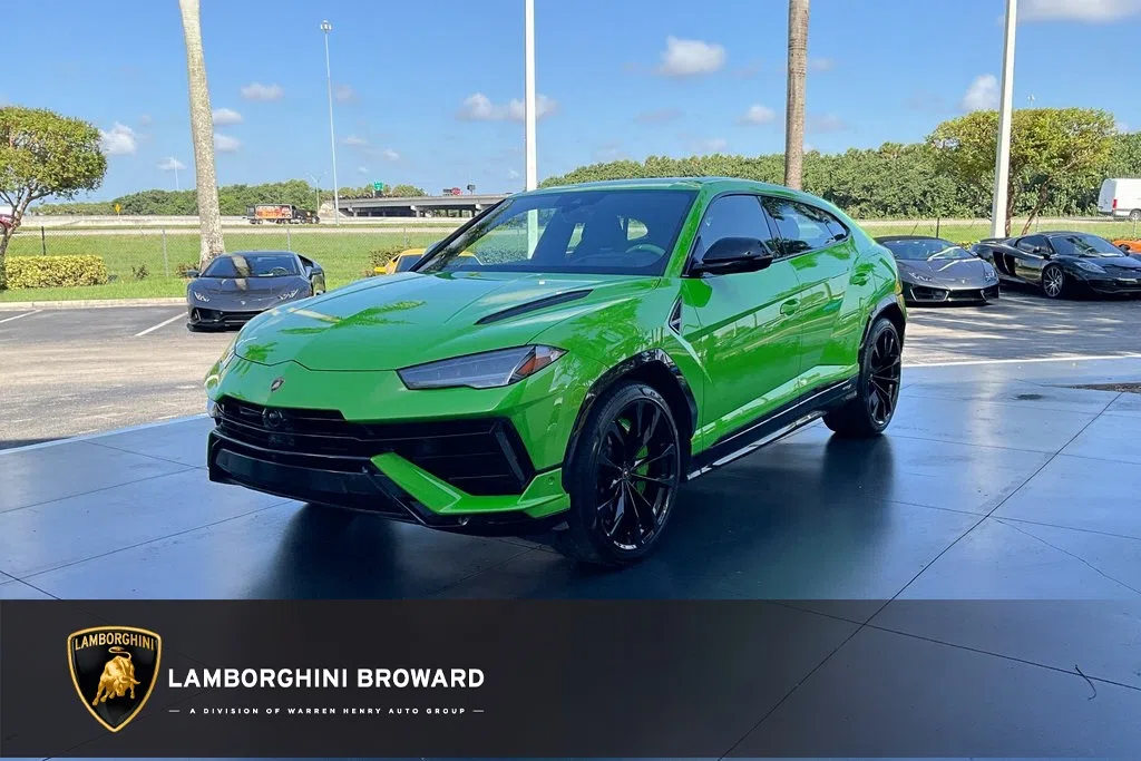 2023 Lamborghini Urus S