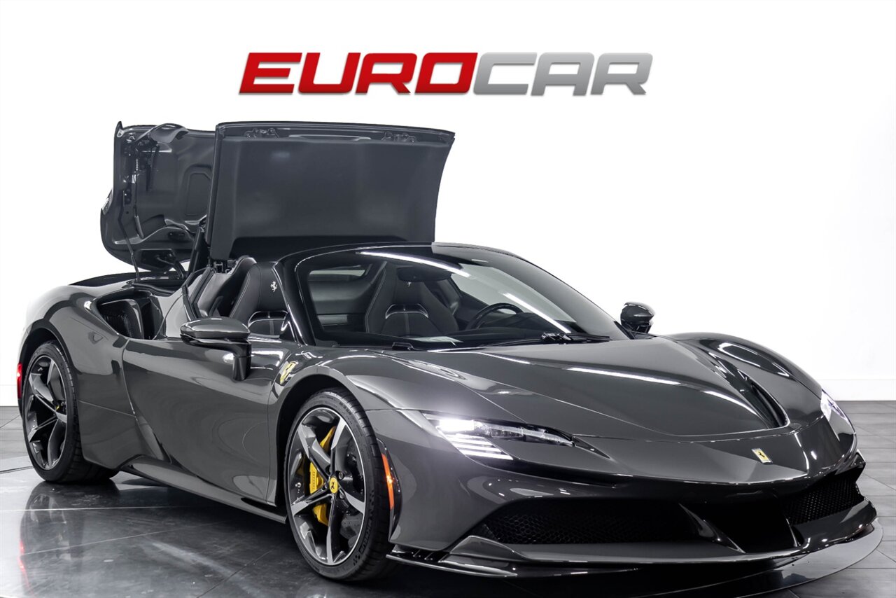 2023 Ferrari SF90 Assetto Fiorano