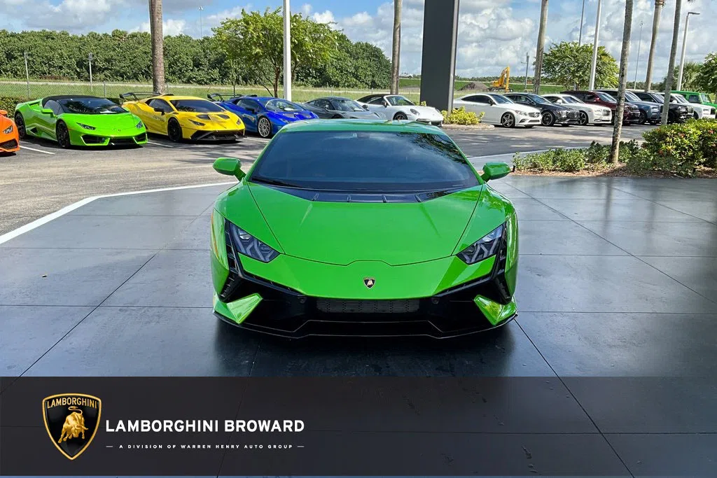 2023 Lamborghini Huracán for sale, exterior, Verde Mantis Metallic