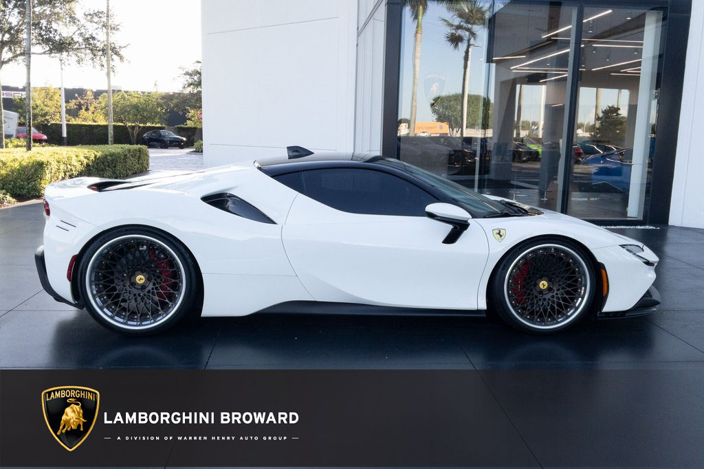 2022 Ferrari SF90 Stradale