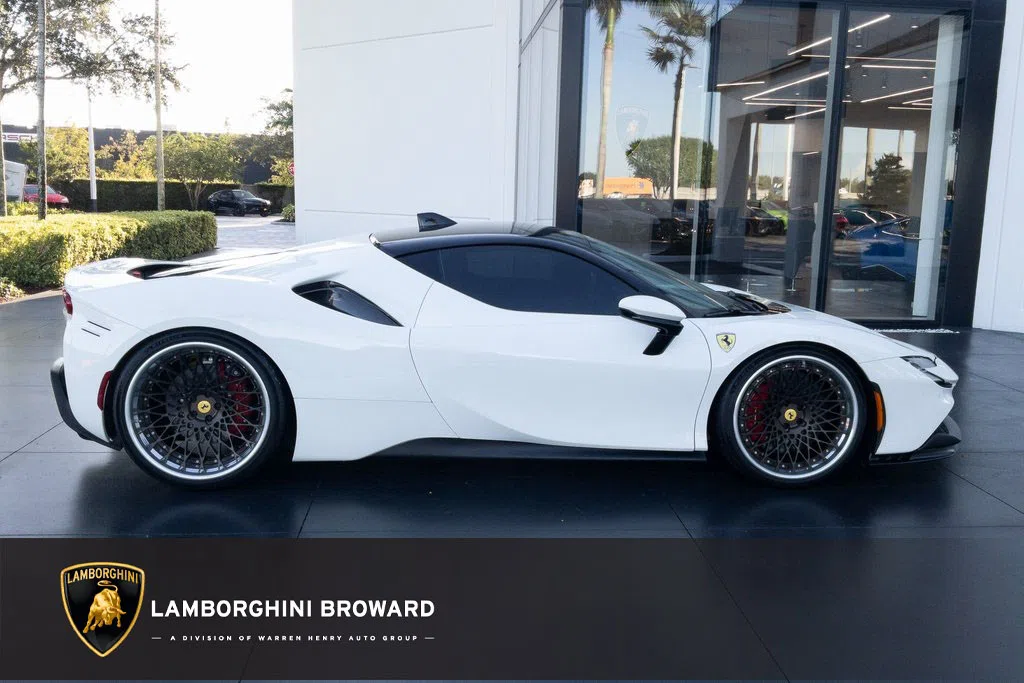 2022 Ferrari SF90 Stradale