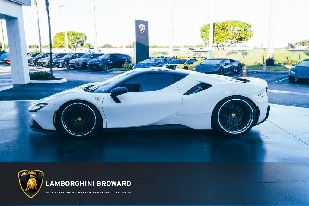 2022 Ferrari SF90 Stradale, 6/17