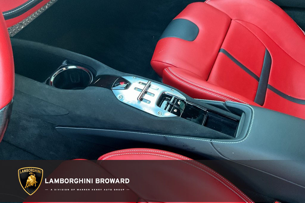 2022 Ferrari SF90 Stradale, 12/17