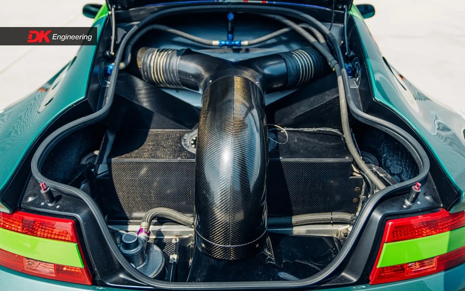 2008 Aston Martin Vantage GT2 engine