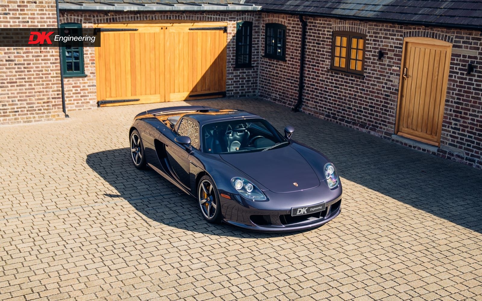 2004 Porsche Carrera GT, 16/18