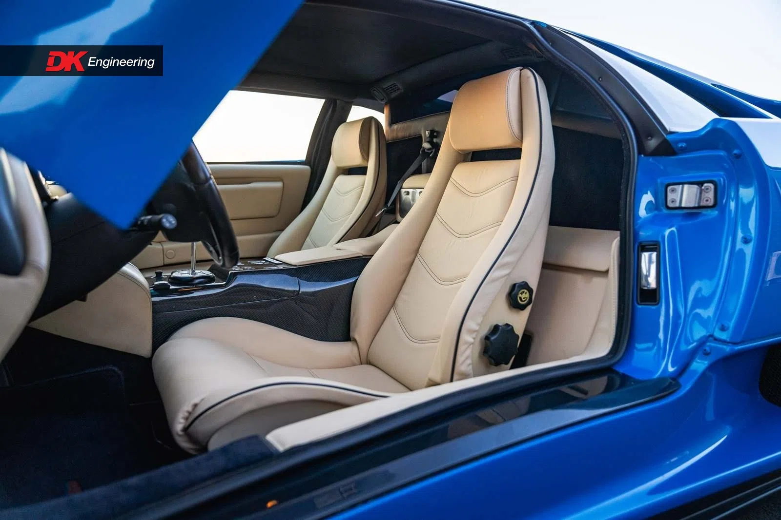 2000 Lamborghini Diablo VT 6.0 interior, seats