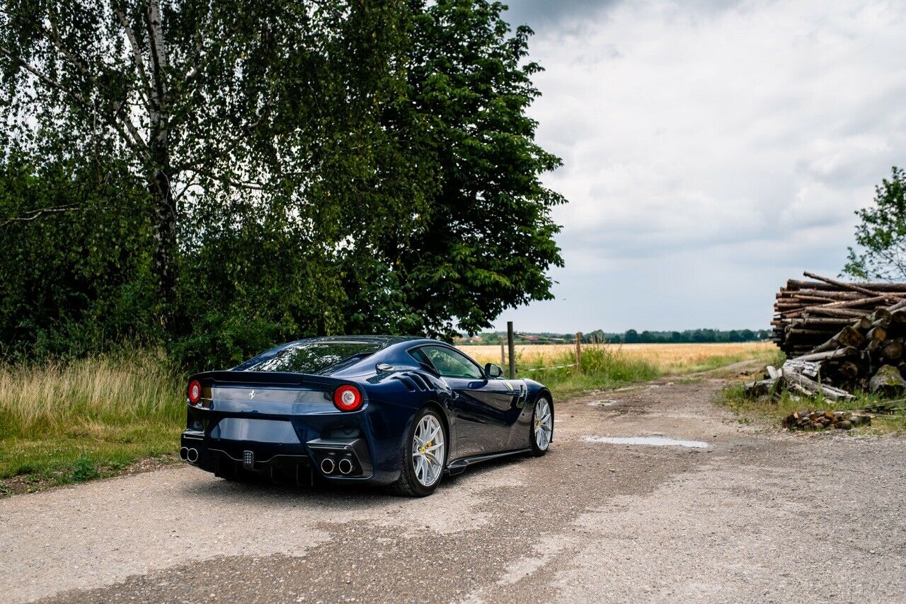 2016 Ferrari F12 TDF, 13/14