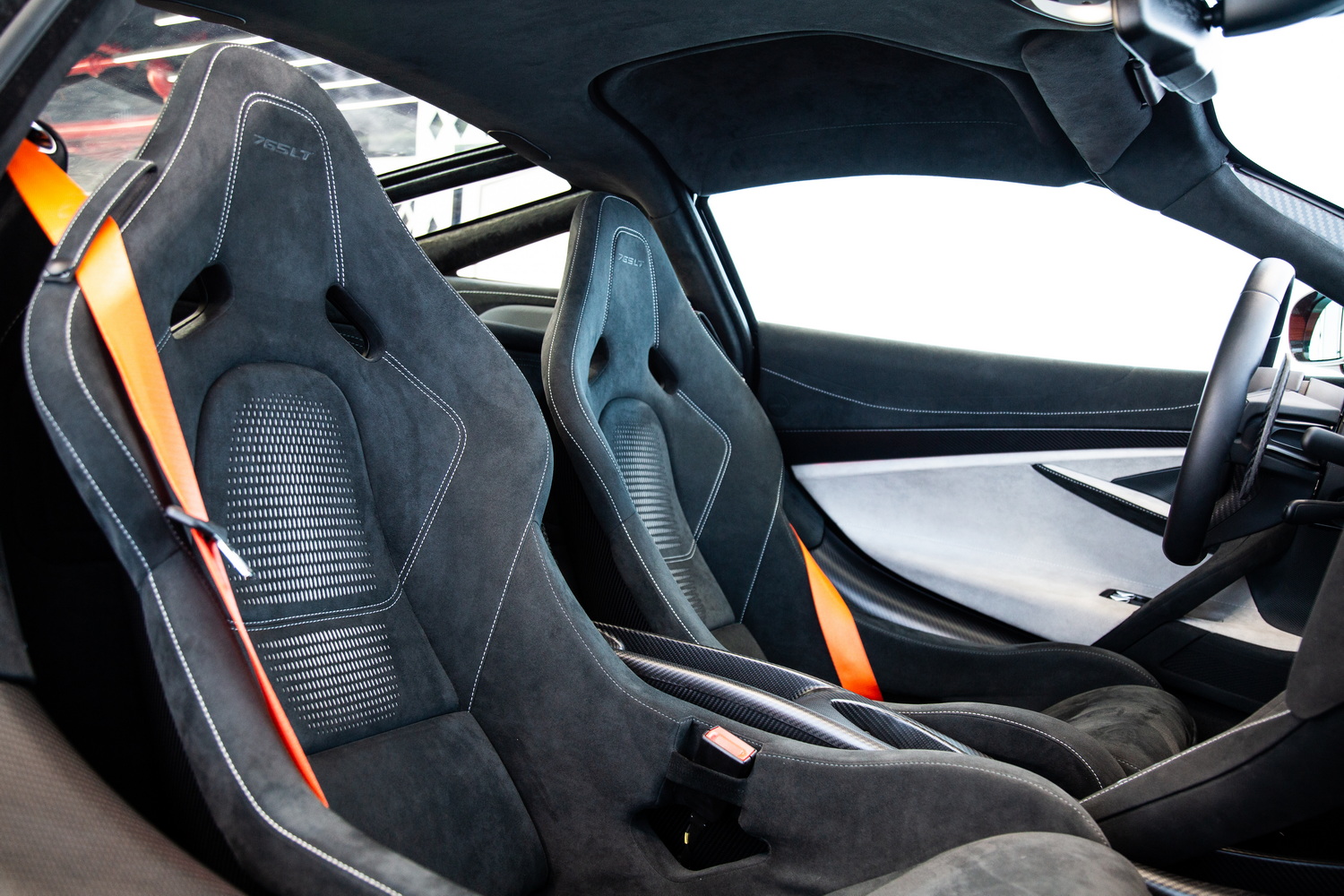 2021 McLaren 765LT, 10/20
