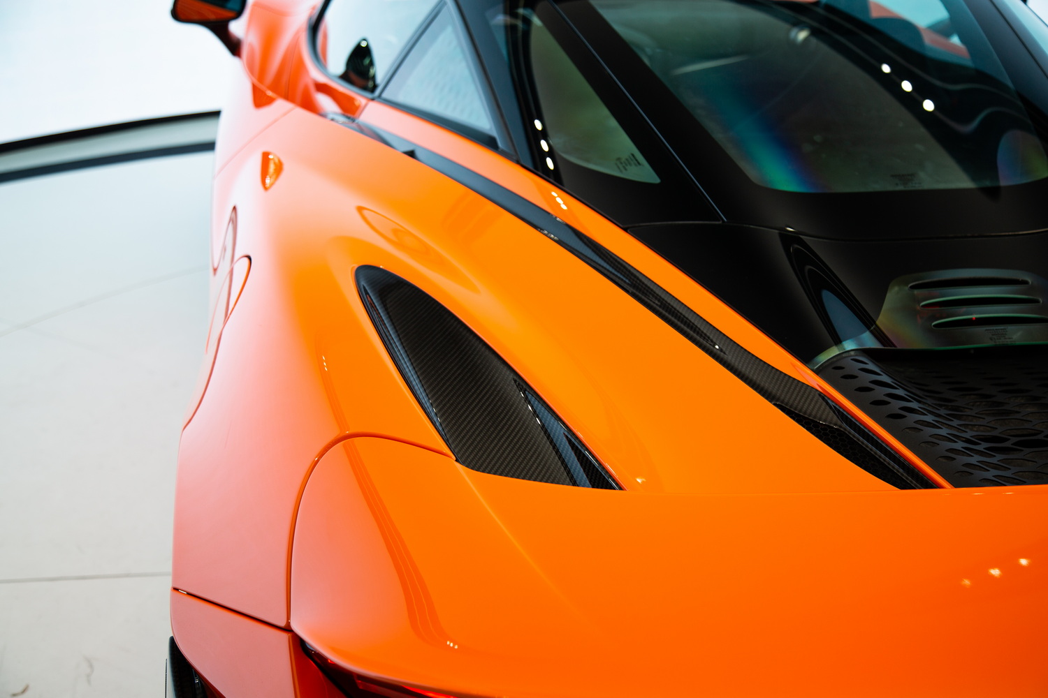 2021 McLaren 765LT, 18/20