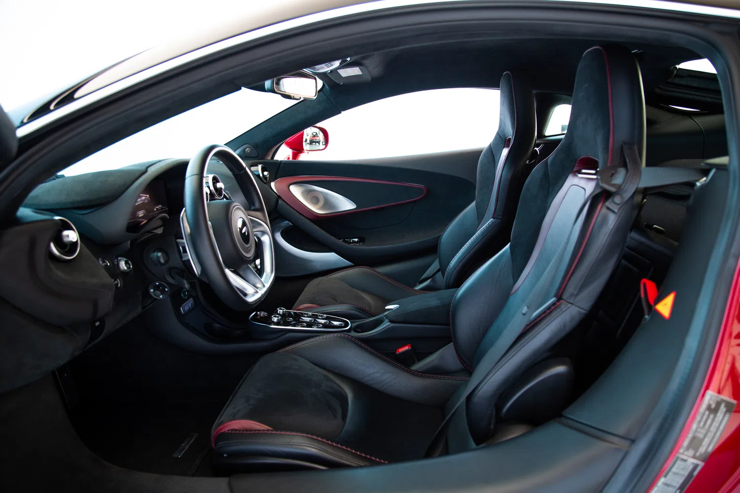 2020 McLaren GT interior, seats