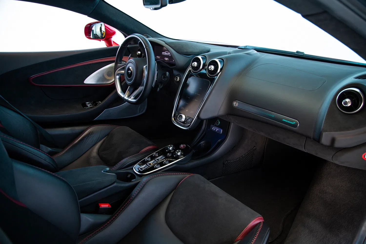 2020 McLaren GT interior, dashboard