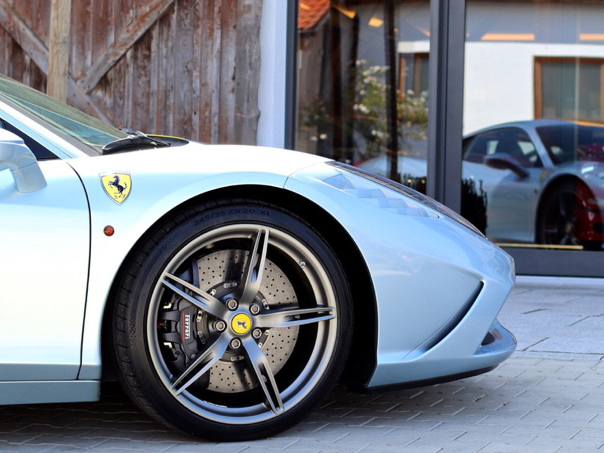 2015 Ferrari 458 Speciale, 16/17