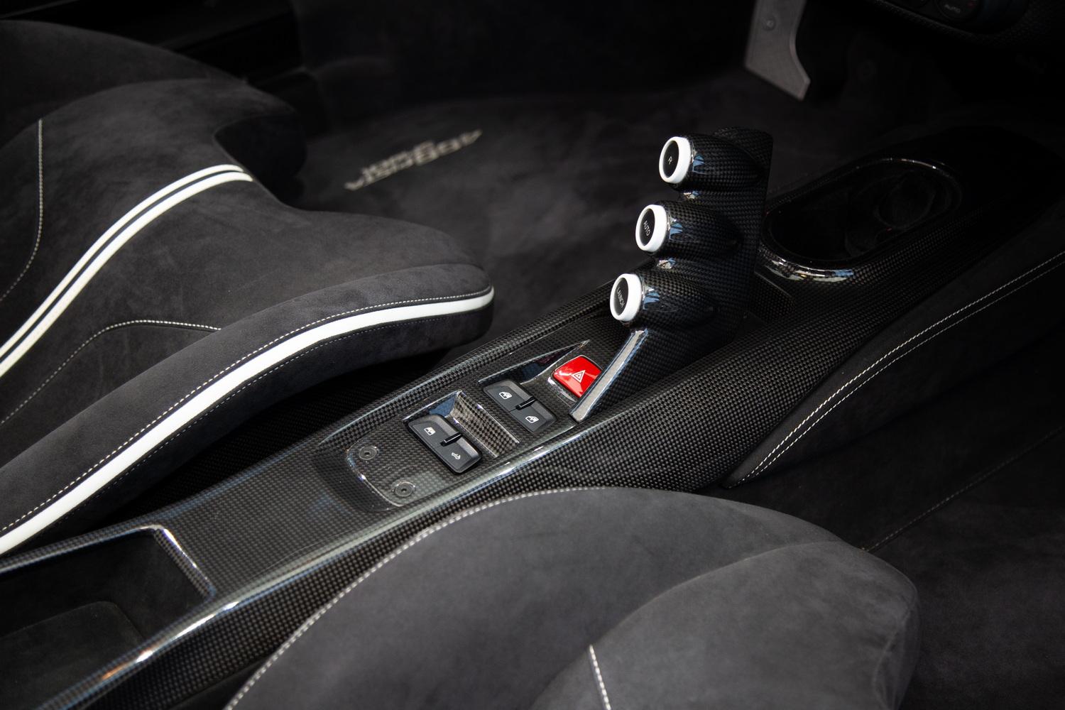 2020 Ferrari 488 Pista Spider Atelier, 16/19