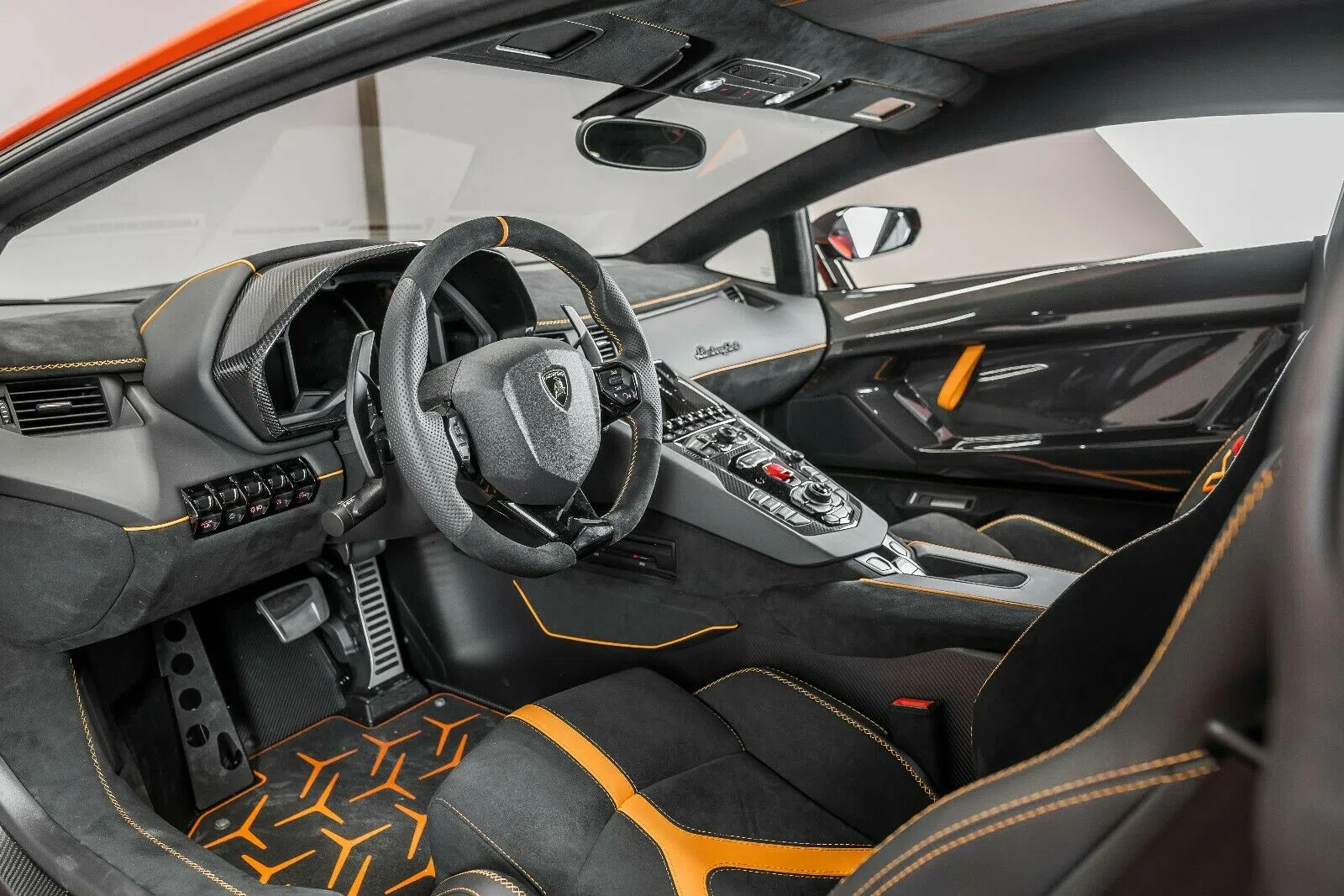 2019 Lamborghini Aventador SVJ interior, Black