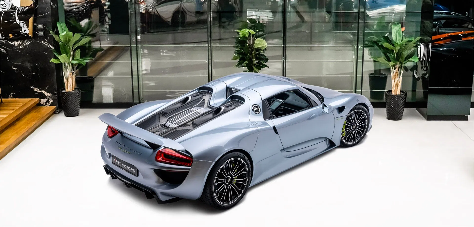 2015 Porsche 918 Spyder for sale, exterior, Liquid Metal Chrome Blue