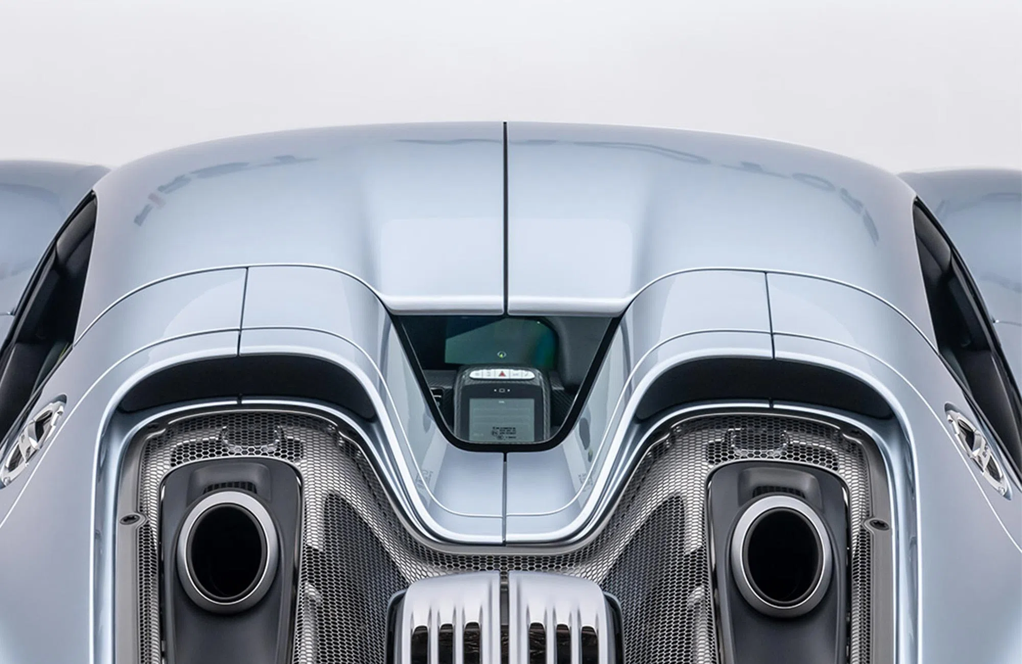 2015 Porsche 918 Spyder for sale, exterior, Liquid Metal Chrome Blue