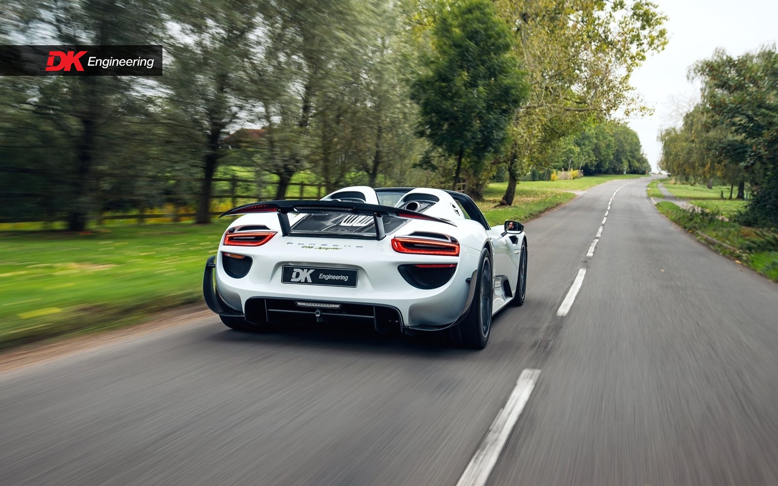 2015 Porsche 918 Spyder, 2/20