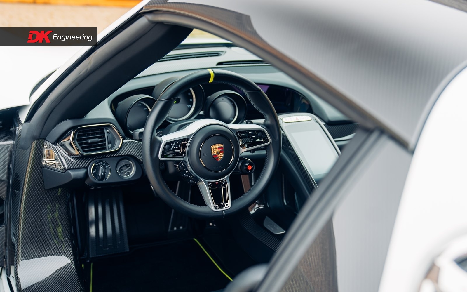 2015 Porsche 918 Spyder, 3/20