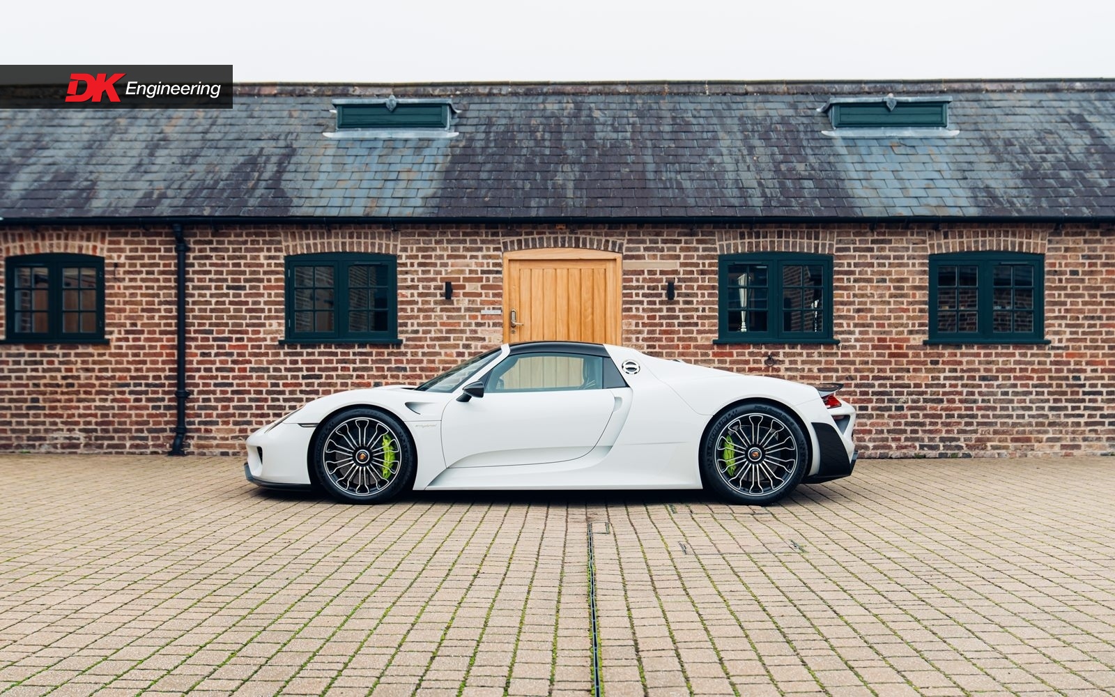 2015 Porsche 918 Spyder, 5/20