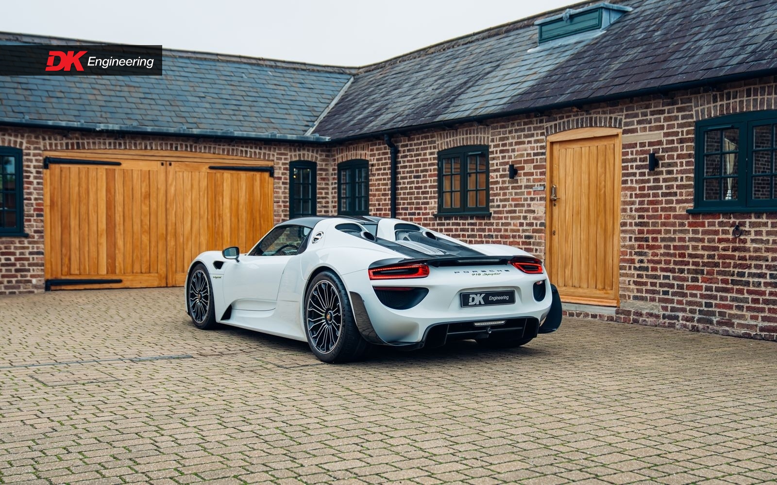 2015 Porsche 918 Spyder, 7/20