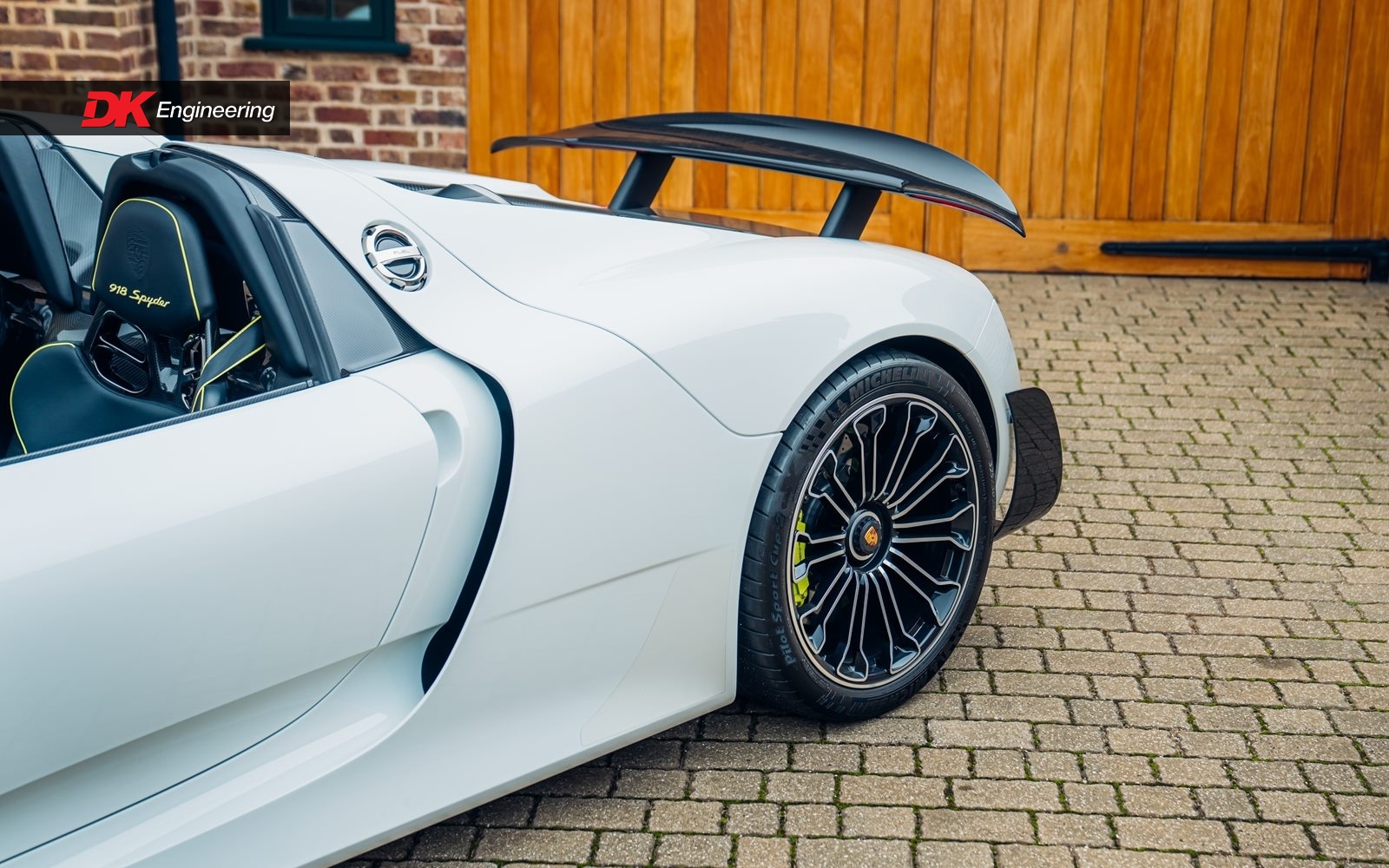 2015 Porsche 918 Spyder, 11/20