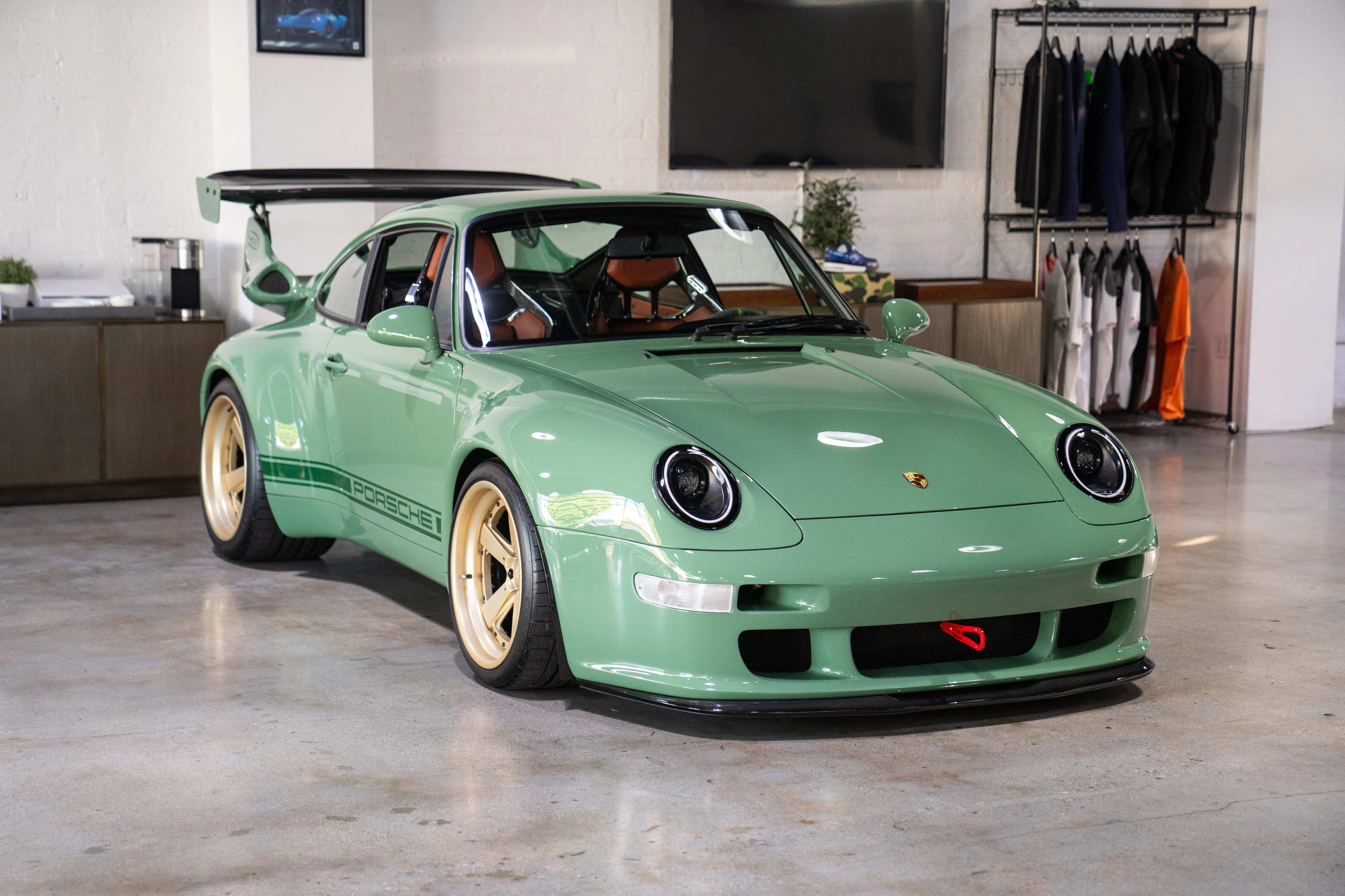 1995 Porsche 911 Gunther Werks, 24/37