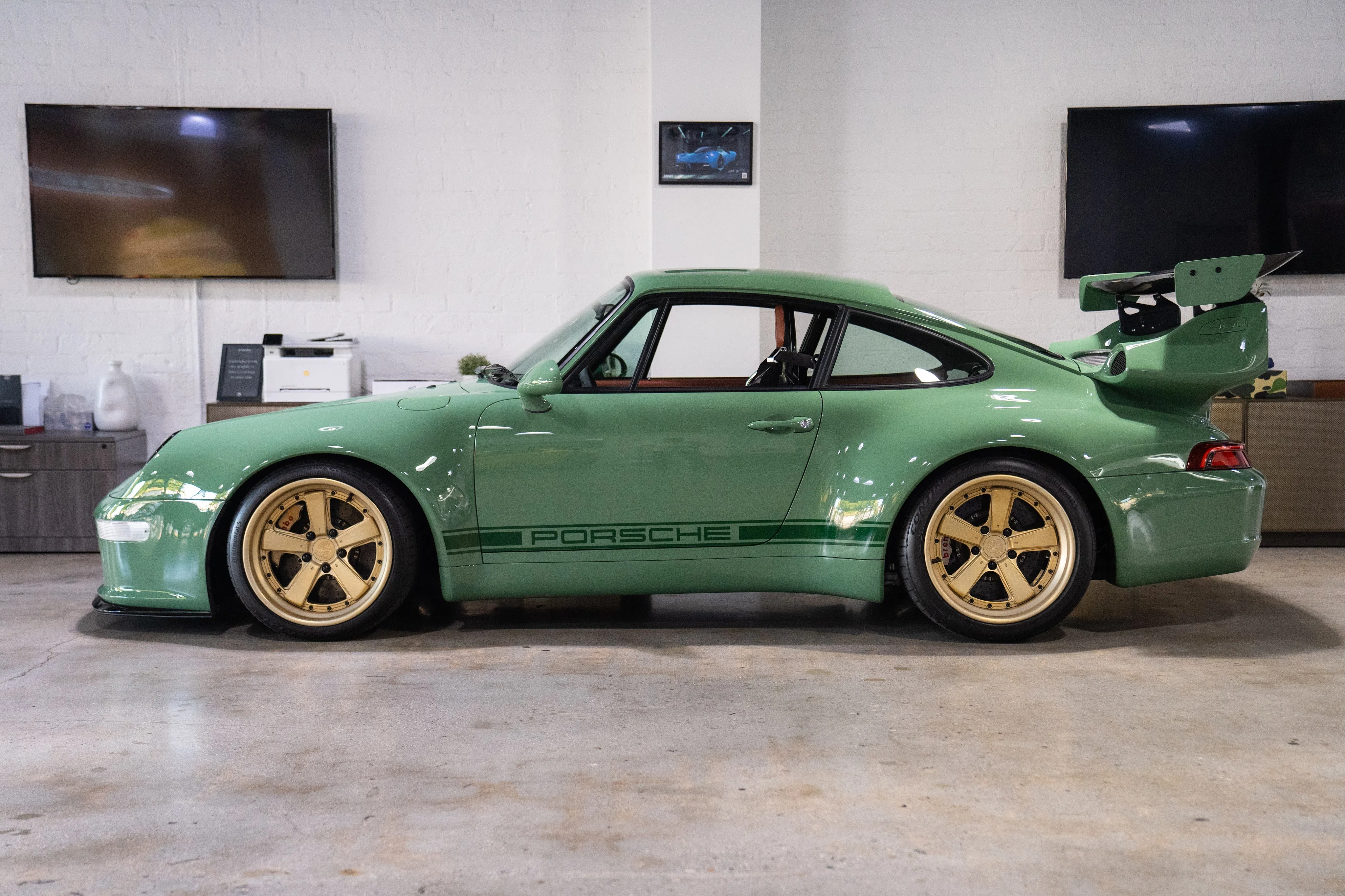 1995 Porsche 911 Gunther Werks, side profile