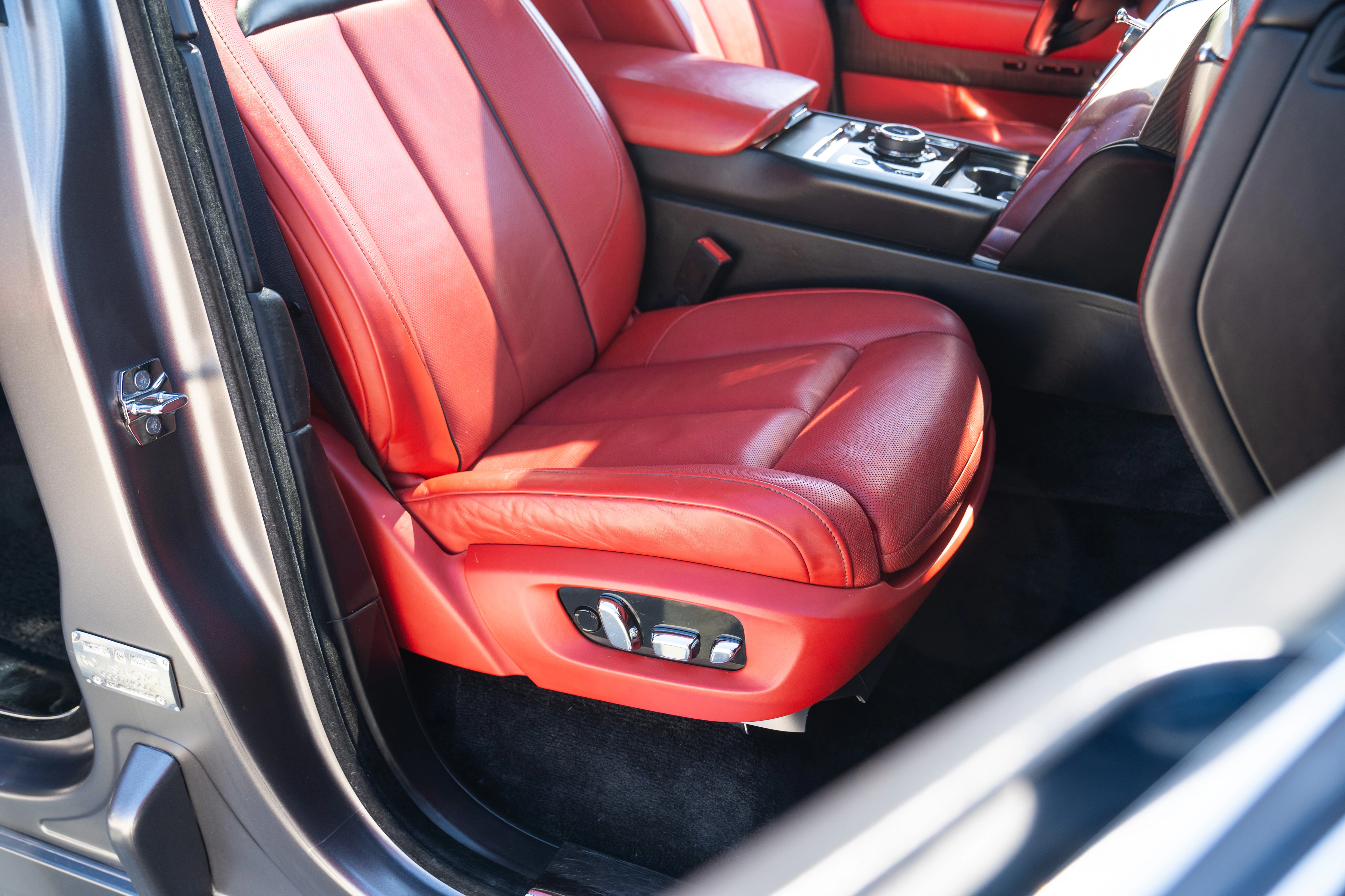 2020 Rolls-Royce Cullinan, 8/20