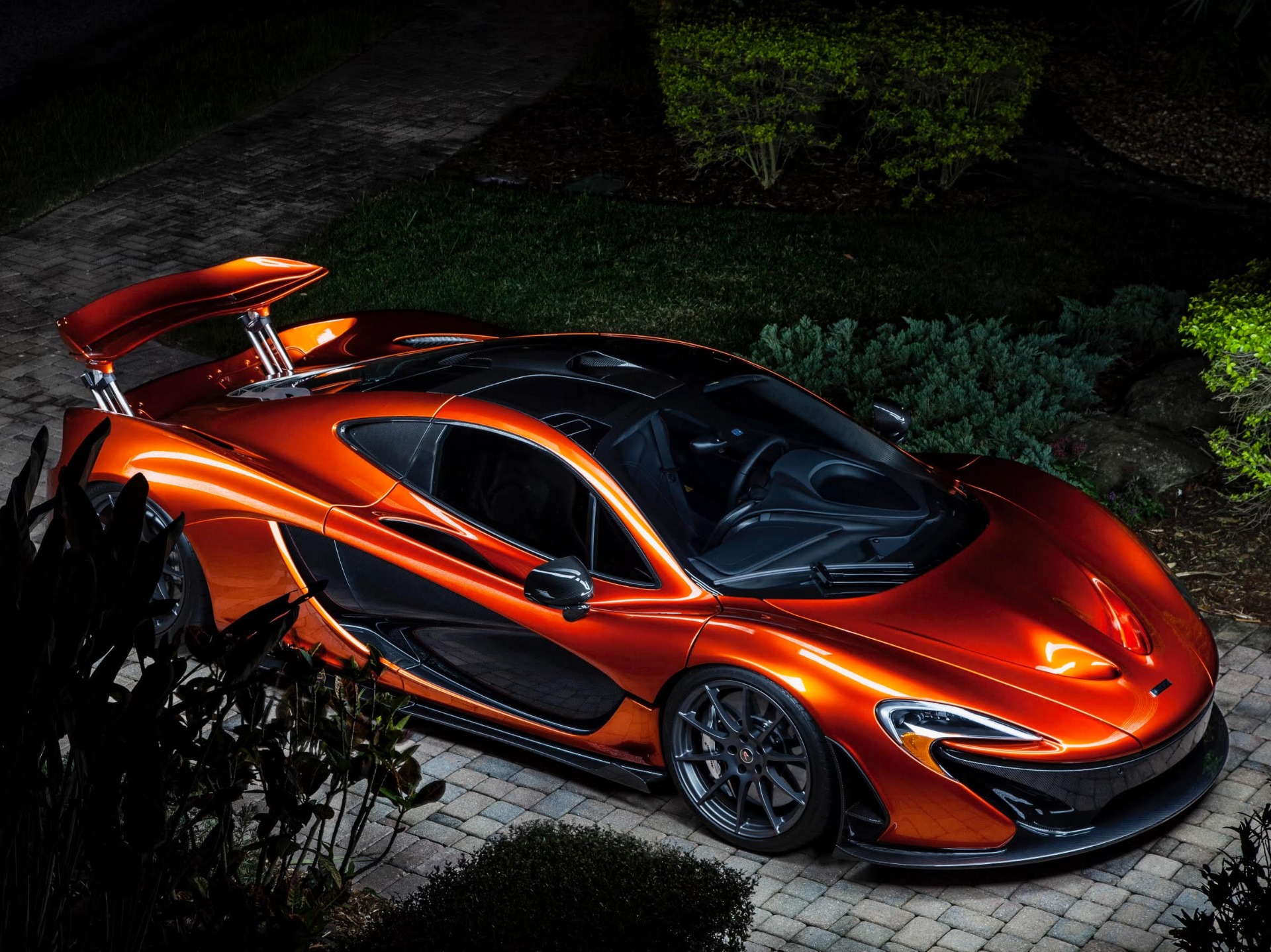 2014 McLaren P1