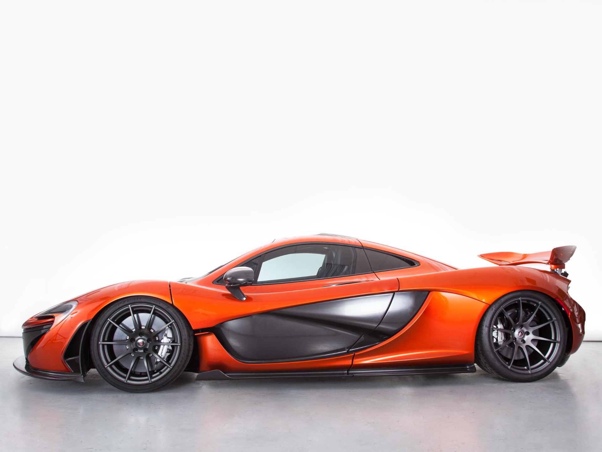 2014 McLaren P1, 4/6