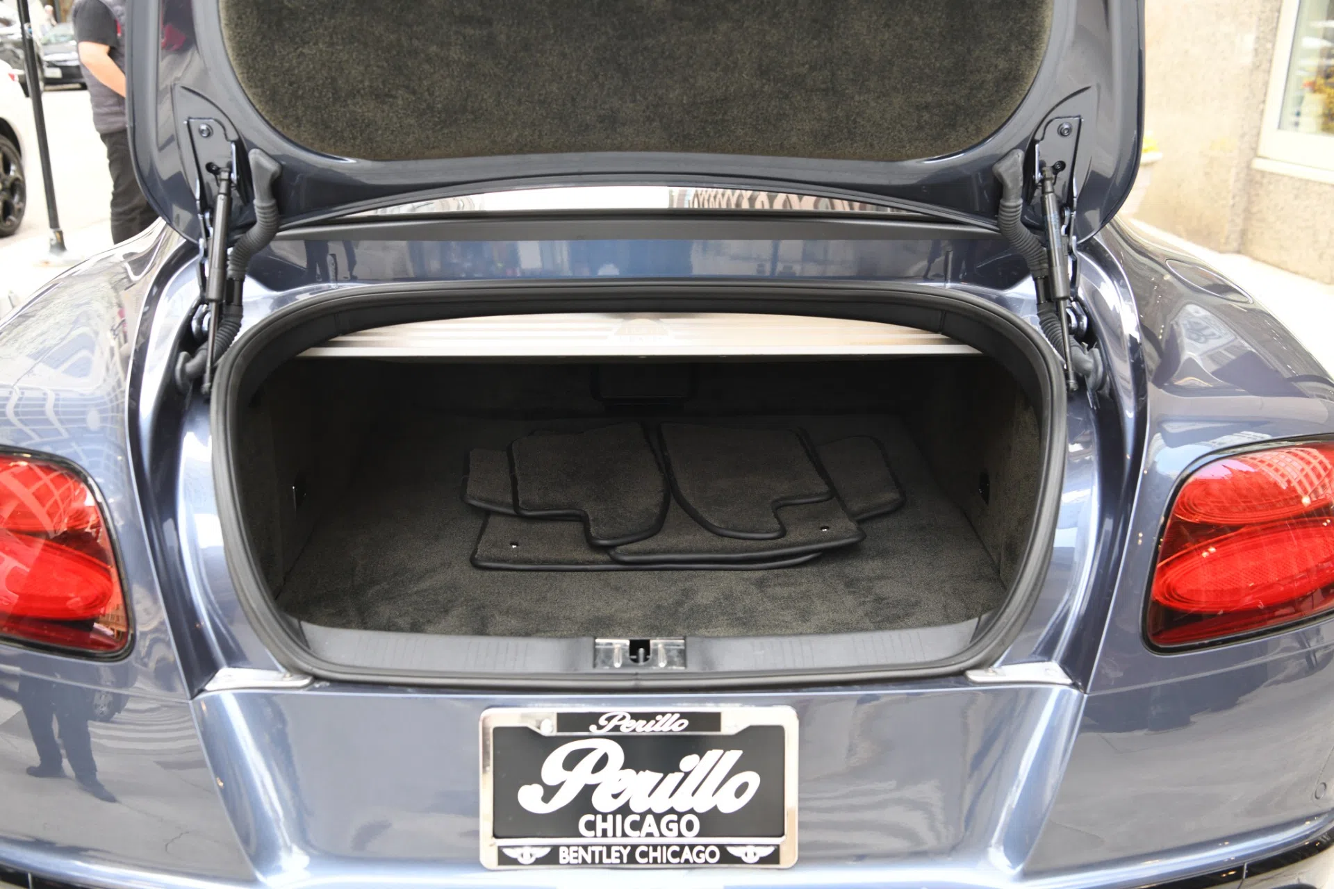 2017 Bentley Continental GT Speed trunk